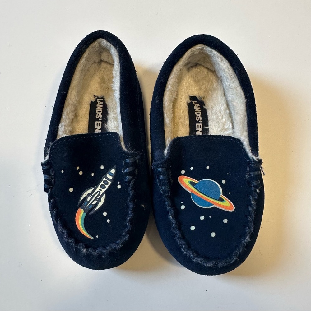 Land’s End Navy Blue Space Moccasin Kids Slippers Size 9M